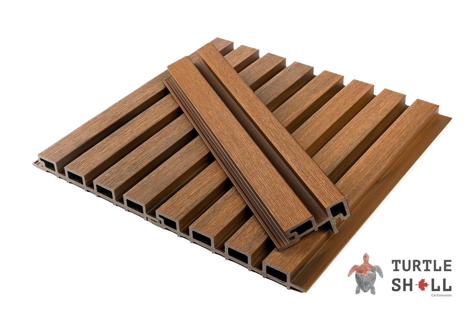 Реечная панель ДПК Middle Lines, Thai Teak, Коэкструзия, 219х26 мм от бренда Turtle Shell — идеально для отделки наружных стен (фасад, цоколь,кровельный свет, гараж, беседка)